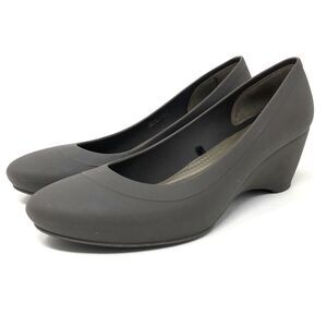 Crocs Lina Wedge Pumps Womens 8 Brown Slip On Heels Comfort Career Shoes NWOT